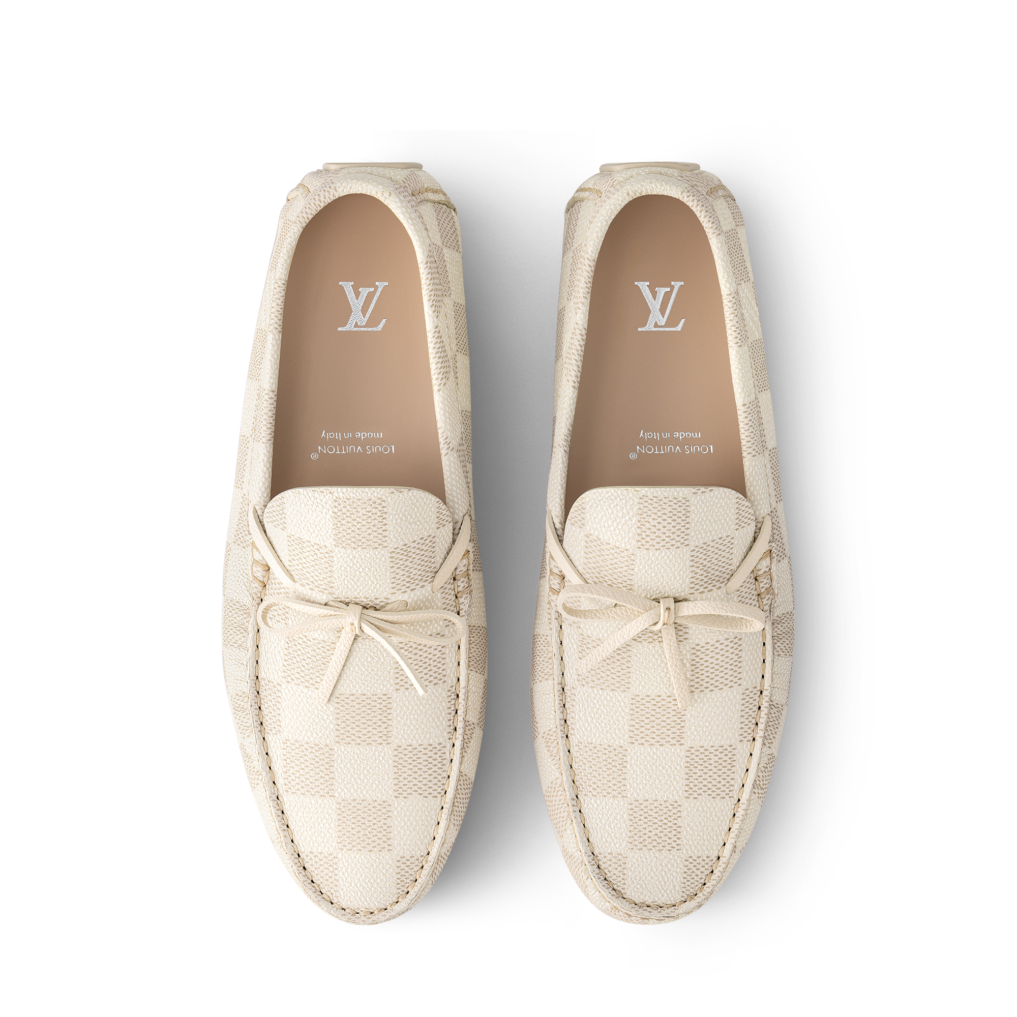 LV Driver 莫卡辛便鞋  in 男士's 鞋履系列 便鞋和莫卡辛便鞋 collections by Louis Vuitton (產品縮放)